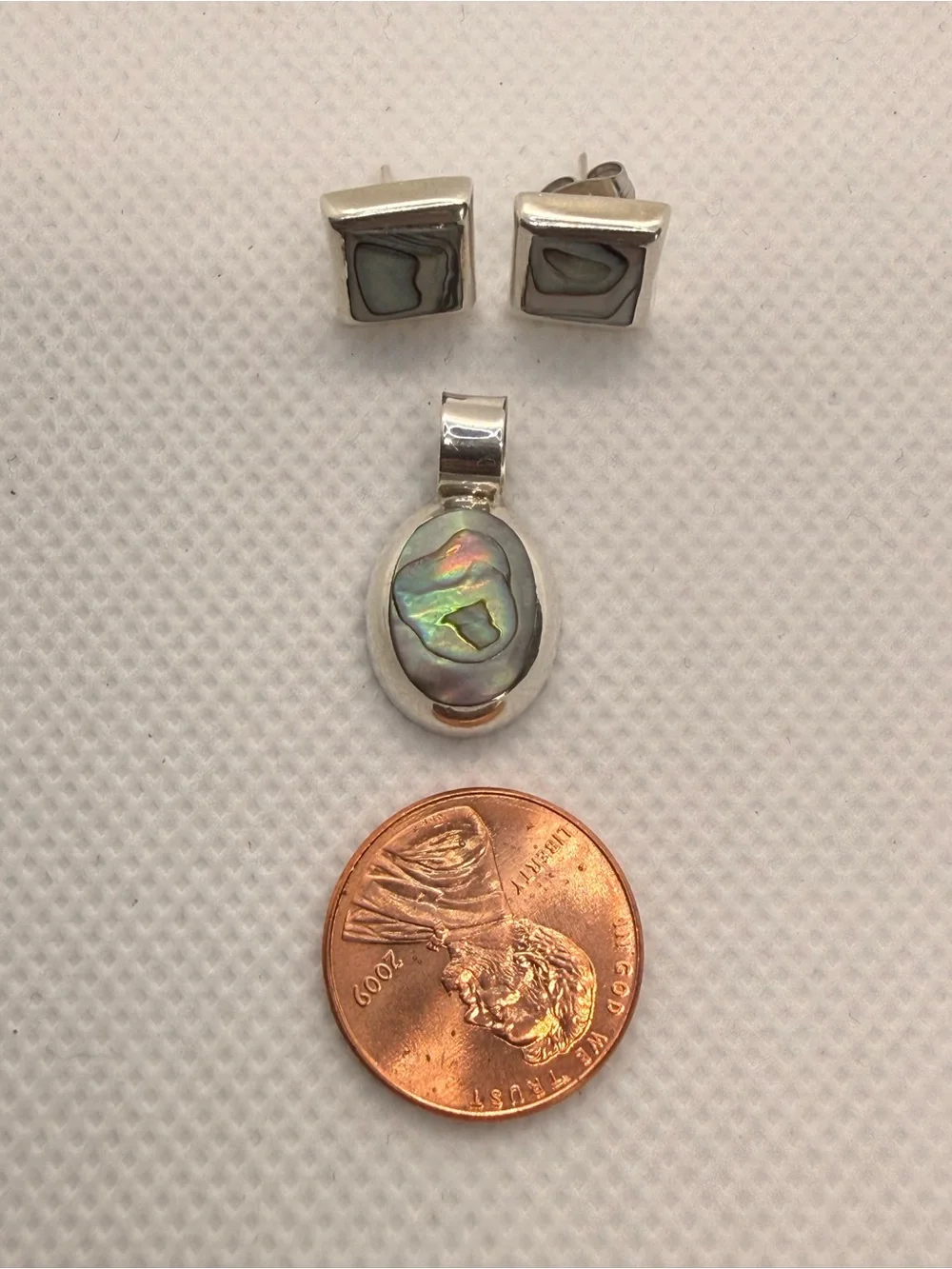Sterling Silver Abalone Pendant and Stud Earring Set - Iridescent Black-Grey
